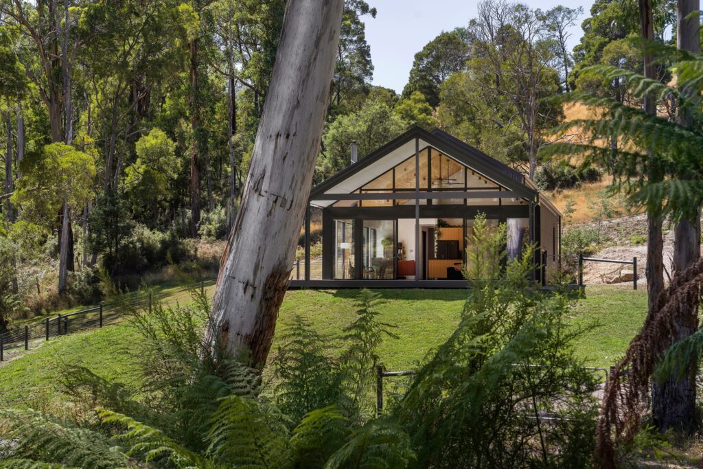 Building in the Dandenong Ranges – Goycon's Selby Project beside Monbulk Creek